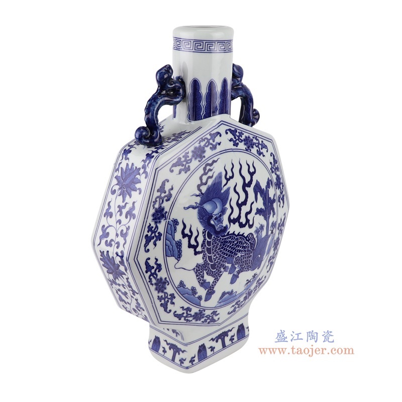 青花缠枝莲麒麟纹八边形抱月瓶,产品编号:RYUJ49 产品尺寸(单位cm): 高36.2直径23.7口径19.5底径10.6重量2.7KG