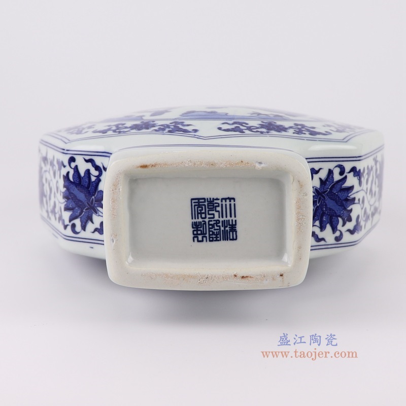 青花缠枝莲麒麟纹八边形抱月瓶,产品编号:RYUJ49 产品尺寸(单位cm): 高36.2直径23.7口径19.5底径10.6重量2.7KG