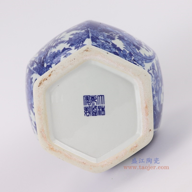 青花百鸟朝凤花鸟六面赏瓶,产品编号:RYUJ52 产品尺寸(单位cm): 高40直径21.4口径9.8底径13.5重量3.1KG