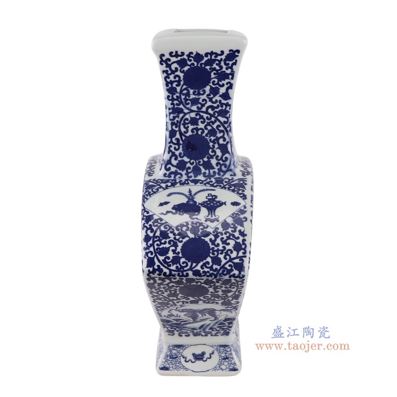 青花缠枝莲开窗人物战将四面扇形瓶,产品编号:RYUJ55 产品尺寸(单位cm): 高34.5直径28口径底径11.7重量3KG