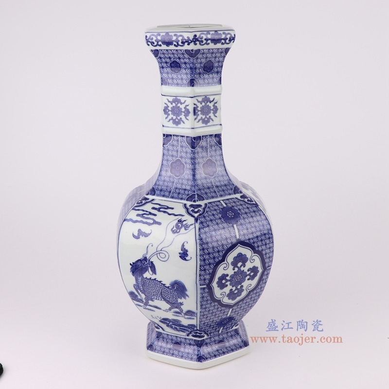 青花开窗麒麟献瑞纹六面赏瓶,产品编号:RYUJ58 产品尺寸(单位cm): 高40.3直径20.7口径13.3底径14.7重量3KG