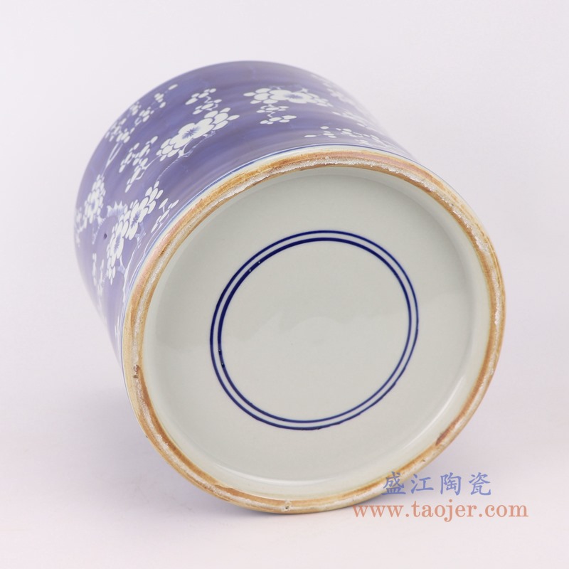 青花冰梅笔筒;产品编号:RYWG24 产品尺寸(单位cm): 高:20直径:22口径:22底径:20重量:2.6KG