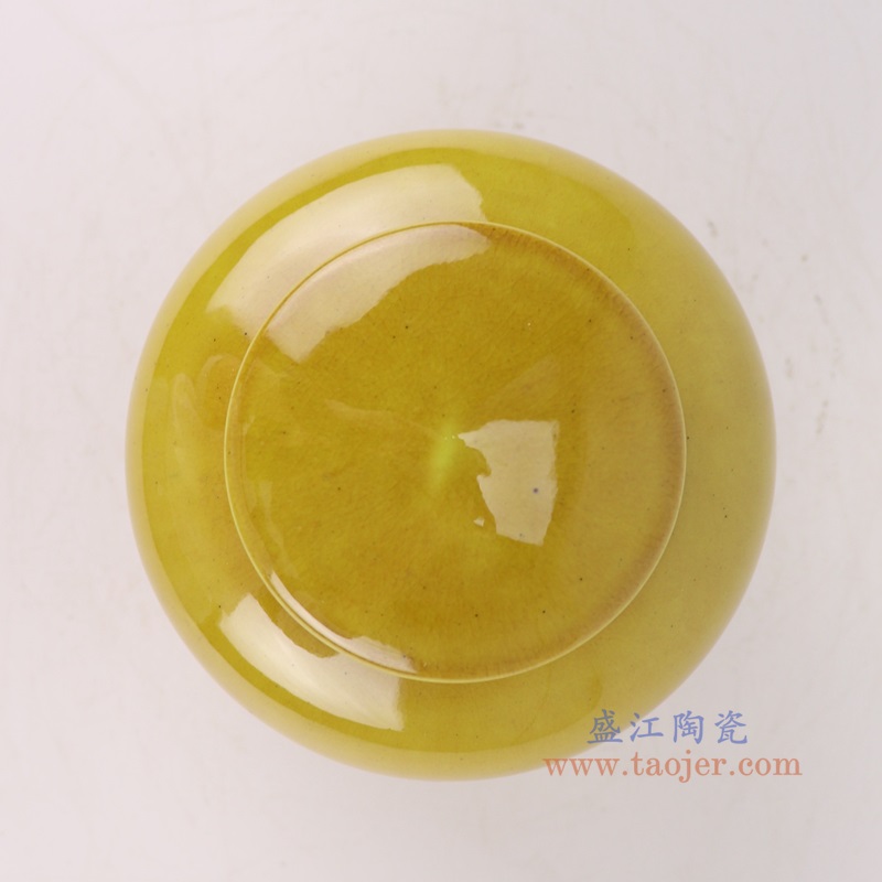 单色釉黄色茶叶罐盖罐,产品编号:RYWN10 产品尺寸(单位cm): 高12直径12口径8.5底径8.3重量0.4KG