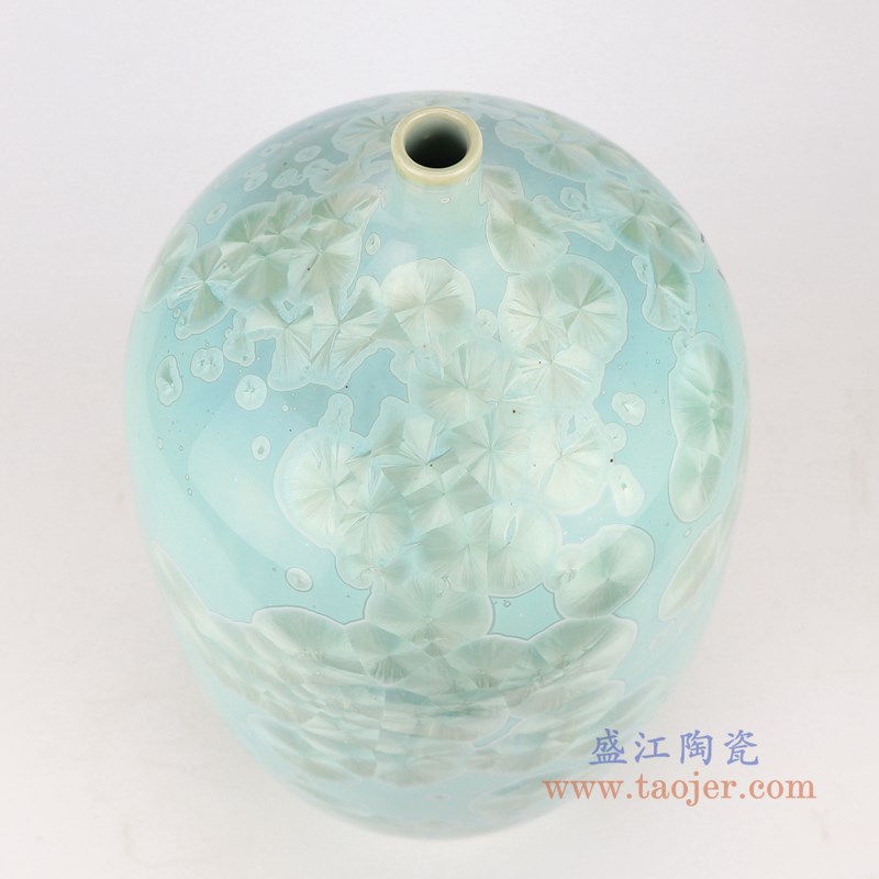 结晶釉绿底尖嘴瓶 ;产品编号:RYYX07-B 产品尺寸(单位cm): 高:38直径:20口径:1.2底径:13重量:4.5KG
