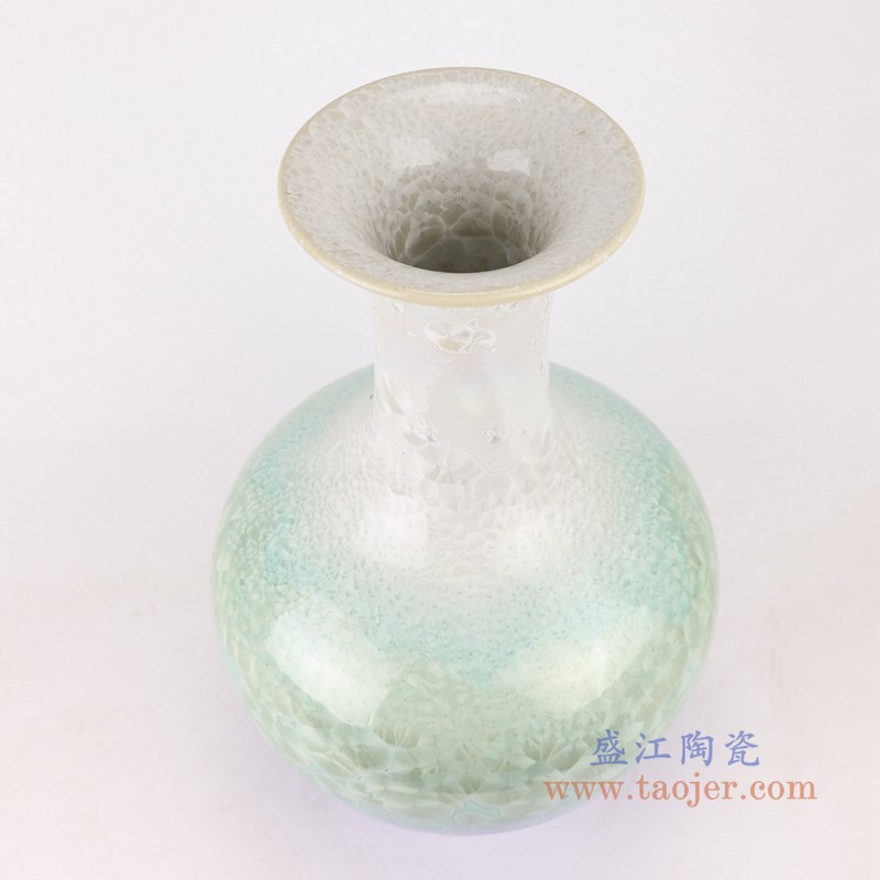 结晶釉白绿蓝底赏瓶;产品编号:RYYX09 产品尺寸(单位cm): 高:40.5直径:25.5口径:14底径:12.5重量:5.3KG