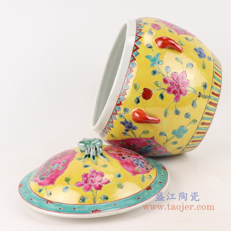 粉彩黄底开窗凤凰纹饭鼓饭盒食盒储物罐;产品编号:RYZG11-E 产品尺寸(单位cm): 高:21直径:19.5口径:16底径:14.2重量:1.6KG