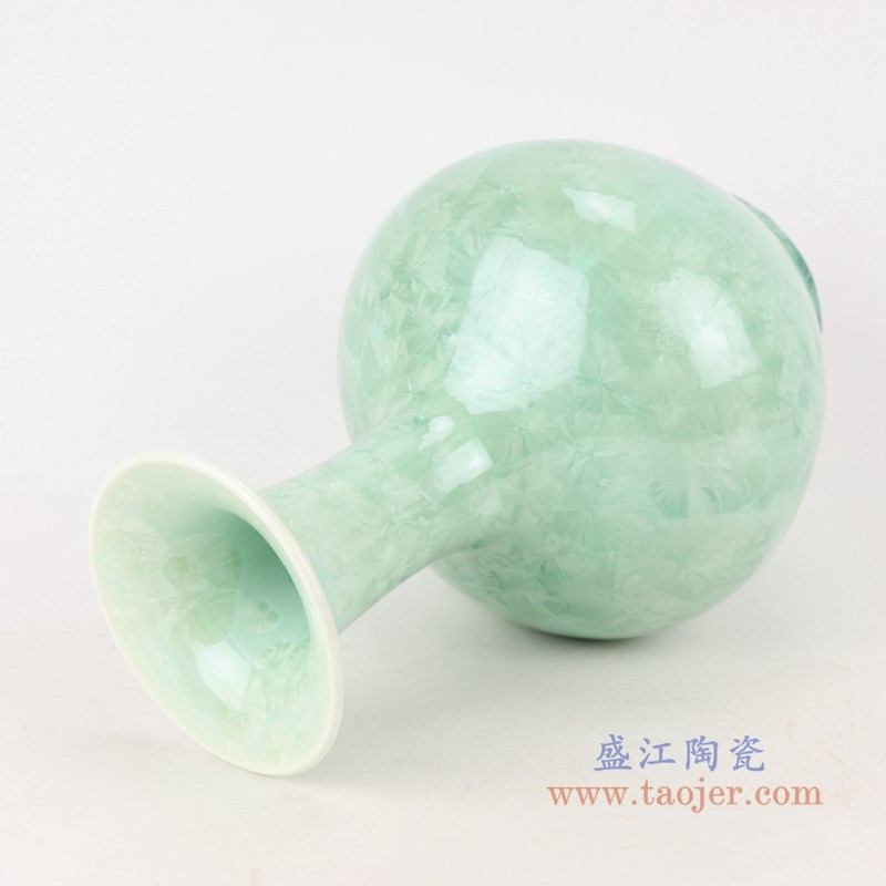 结晶釉绿底绿底绿色赏瓶;产品编号:RZCU06 产品尺寸(单位cm): 高:30.2直径:19.8口径:11.4底径:10重量:1.65KG