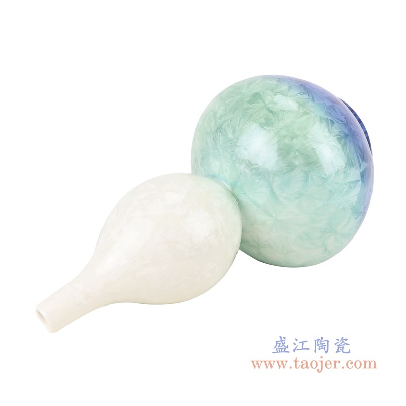 结晶釉白绿蓝尖嘴葫芦瓶;产品编号:RZCU07 产品尺寸(单位cm): 高:34.5直径:19口径:2.4底径:9.7重量:1.55KG