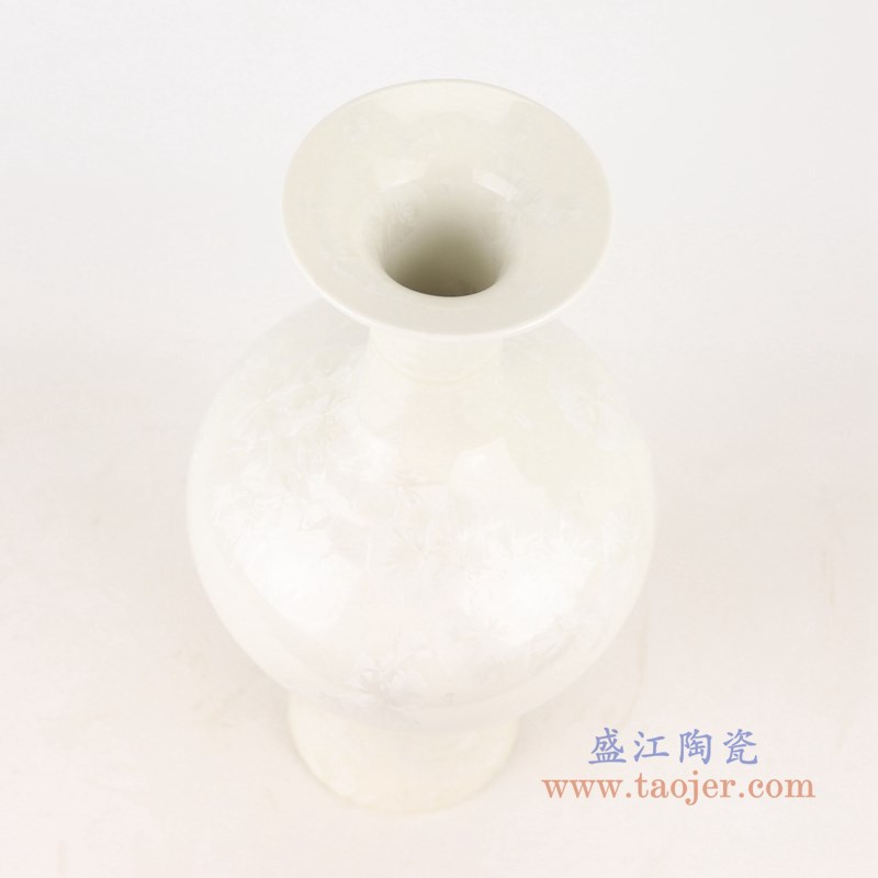 结晶釉纯白色观音小花瓶;产品编号:RZCU09 产品尺寸(单位cm): 高:34.3直径:16.5口径:9.3底径:9.5重量:1.65KG
