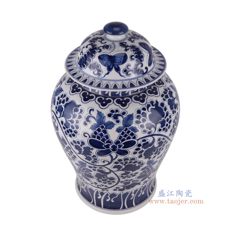 青花缠枝蝴蝶纹将军罐,产品编号:RZFQ36 产品尺寸(单位cm): 高43.4直径26.7口径底径19.6重量5.8KG