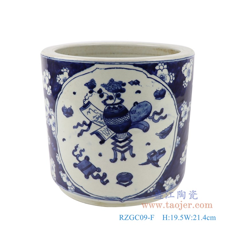 青花冰梅开窗开光博古纹笔筒;产品编号:RZGC09-F 产品尺寸(单位cm): 高:19.5直径:21.4口径:21.4底径:18重量:2.75KG