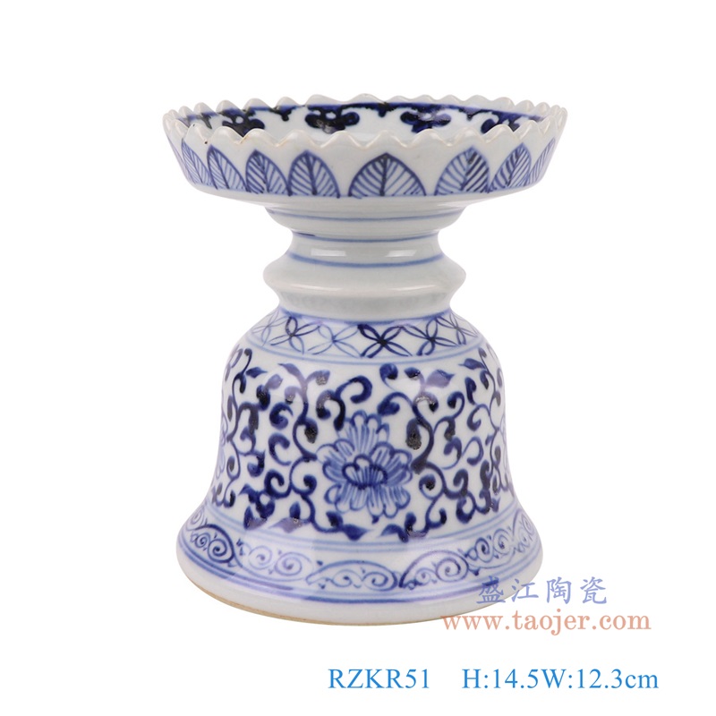 青花缠枝莲烛台,产品编号:RZKR51 产品尺寸(单位cm): 高14.5直径12.3口径8.5底径11.8重量0.6KG