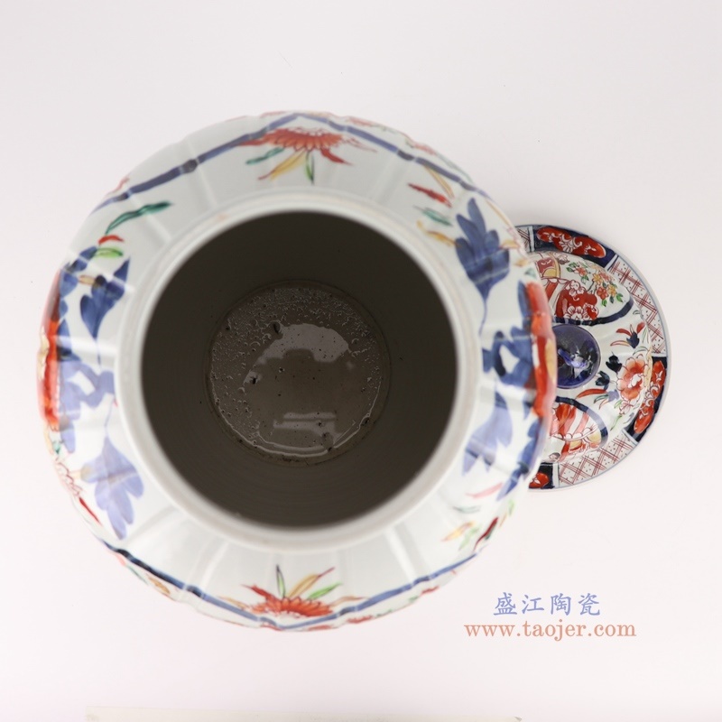 200件青花矾红刮筋山水人物将军罐，产品编号：RZQF04       产品尺寸(单位cm):  高50直径25.8口径底径15.6重量7.1KG