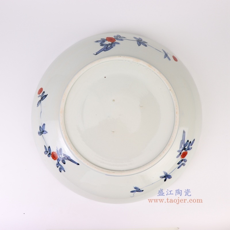 青花矾红鲤鱼跃水花卉纹大盘,产品编号:RZQF23 产品尺寸(单位cm): 高8.3直径43.5口径底径27.2重量3.8KG