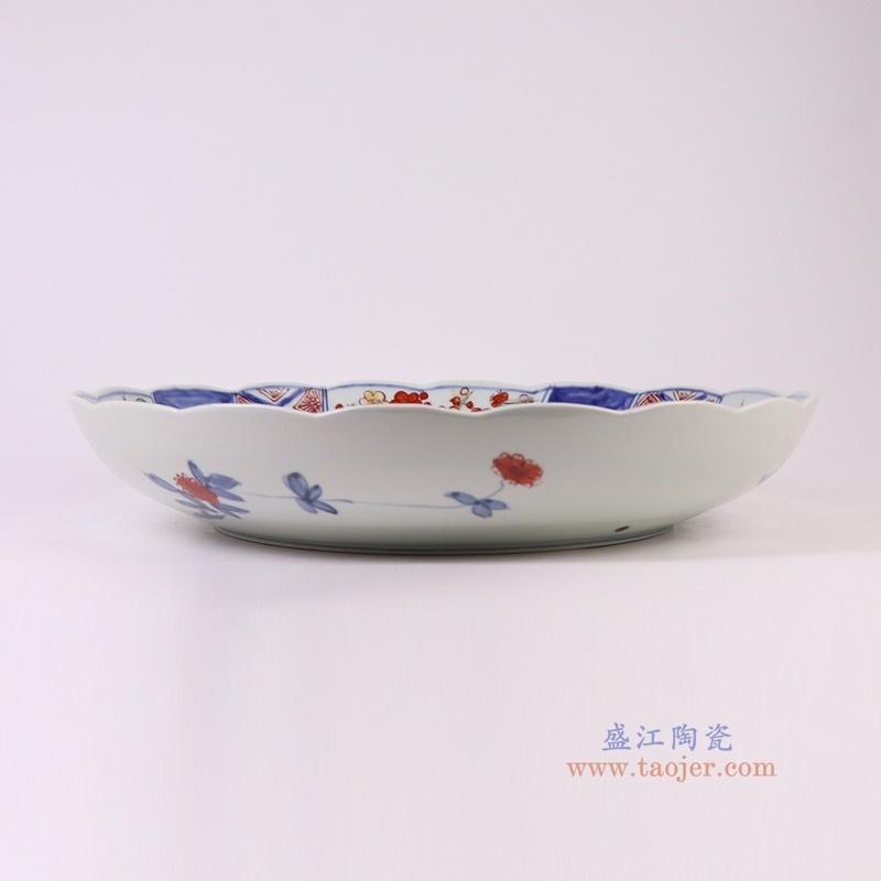 青花斗彩花卉双鱼纹大盘,产品编号:RZQF27 产品尺寸(单位cm): 高8直径44口径底径27.3重量3.9KG