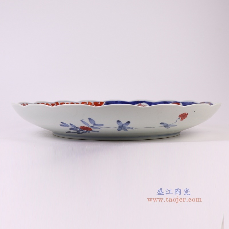 青花斗彩海水交叉鱼纹大盘,产品编号:RZQF28 产品尺寸(单位cm): 高6.6直径44口径底径27.2重量3.15KG