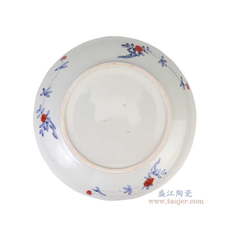 青花斗彩海水交叉鱼纹大盘,产品编号:RZQF28 产品尺寸(单位cm): 高6.6直径44口径底径27.2重量3.15KG