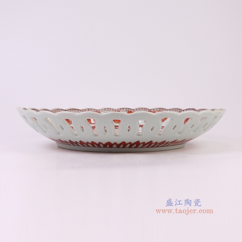 青花斗彩镂空透雕菊花纹大盘,产品编号:RZQF32 产品尺寸(单位cm): 高6.3直径36.4口径底径22重量2.3KG
