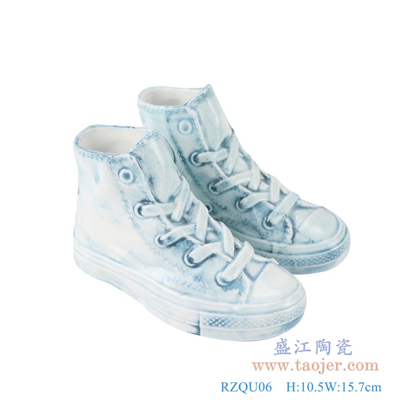 颜色釉雕刻牛仔纹直筒小号鞋子;产品编号:RZQU06 产品尺寸(单位cm): 高:10.5直径:15.7口径:底径:重量:0.25KG