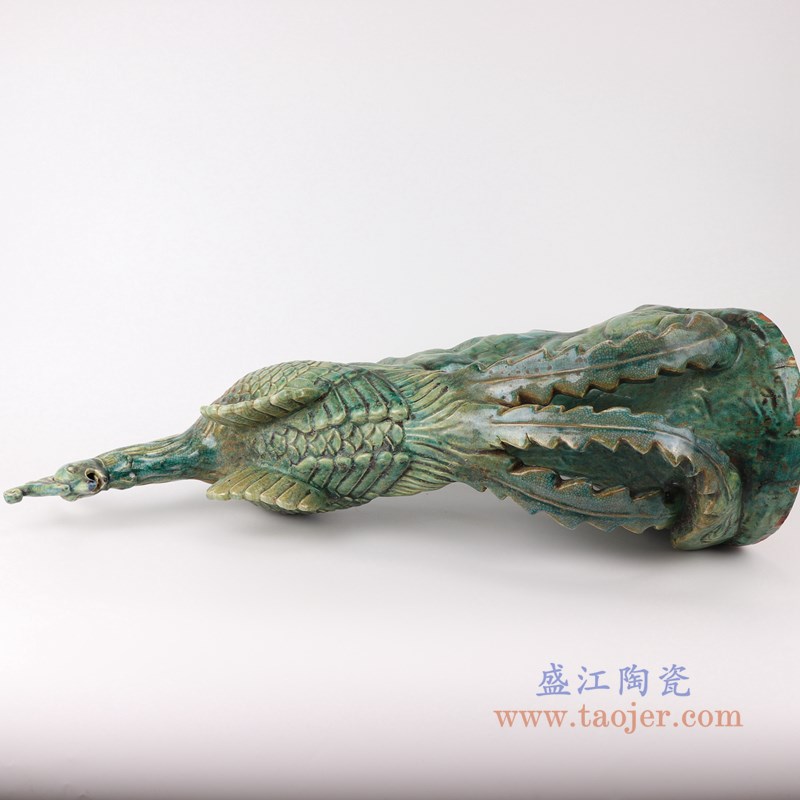 仿古窑变绿釉雕塑雕刻大号孔雀;产品编号:RZSP03 产品尺寸(单位cm): 高:59直径:27口径:底径:重量:6.2KG