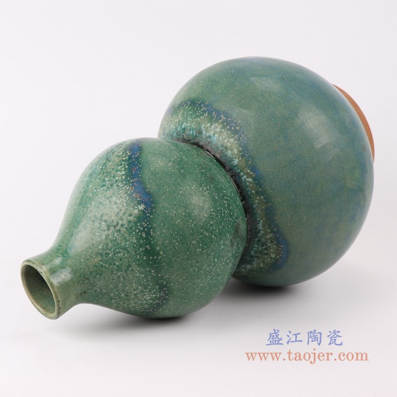 仿古窑变绿釉葫芦瓶；产品编号：RZSP09       产品尺寸(单位cm):  高：36直径：22口径：5底径：12重量：2.1KG