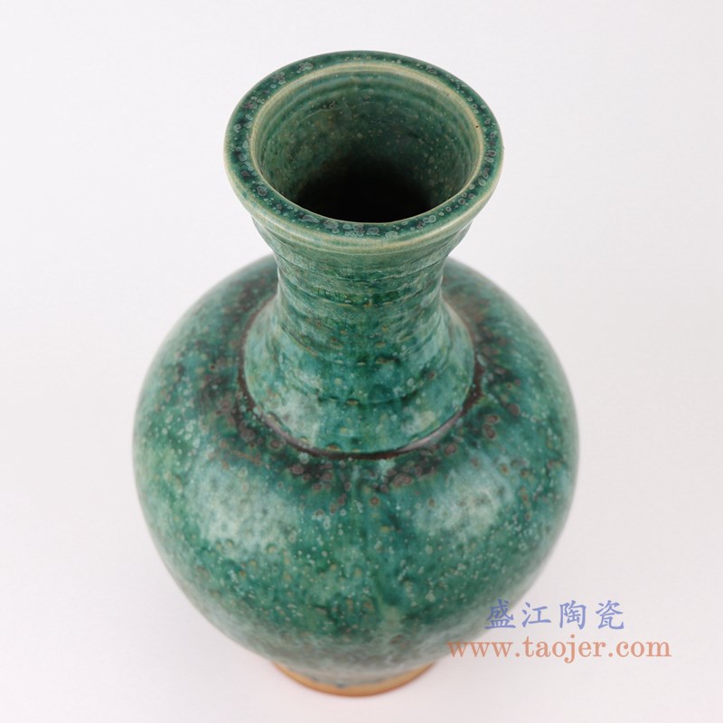 仿古窑变绿釉竹节纹类观音花瓶;产品编号:RZSP10 产品尺寸(单位cm): 高:37直径:21.5口径:9.8底径:11.7重量:2.9KG