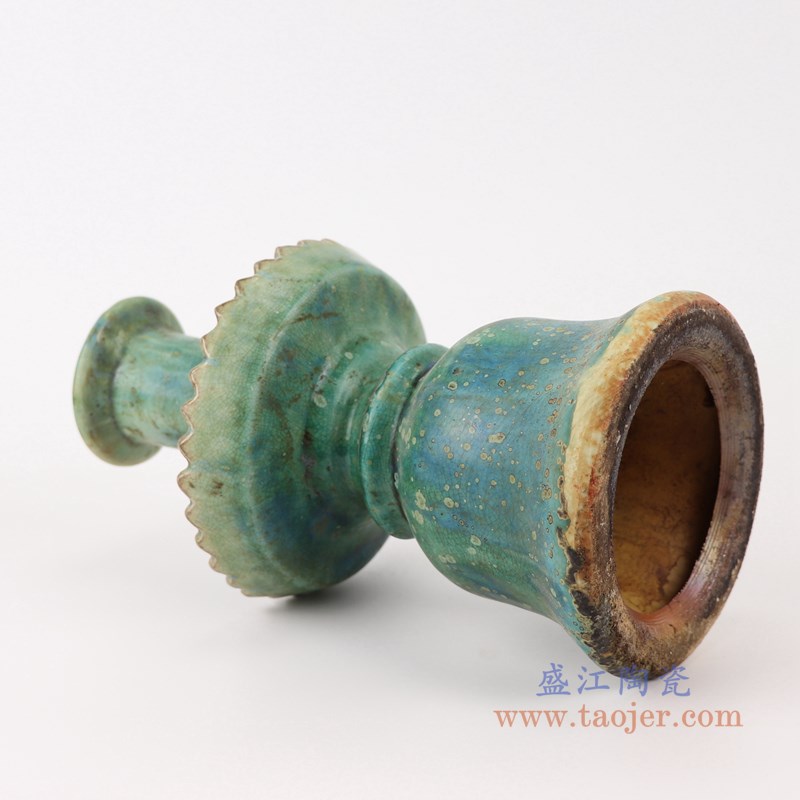 仿古窑变绿釉烛台;产品编号:RZSP22 产品尺寸(单位cm): 高:23.7直径:12口径:6底径:11.6重量:1.1KG