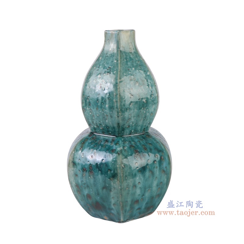 窑变绿色六方葫芦瓶,产品编号:RZSP54 产品尺寸(单位cm): 高28.5直径17.6口径底径10重量1.5KG