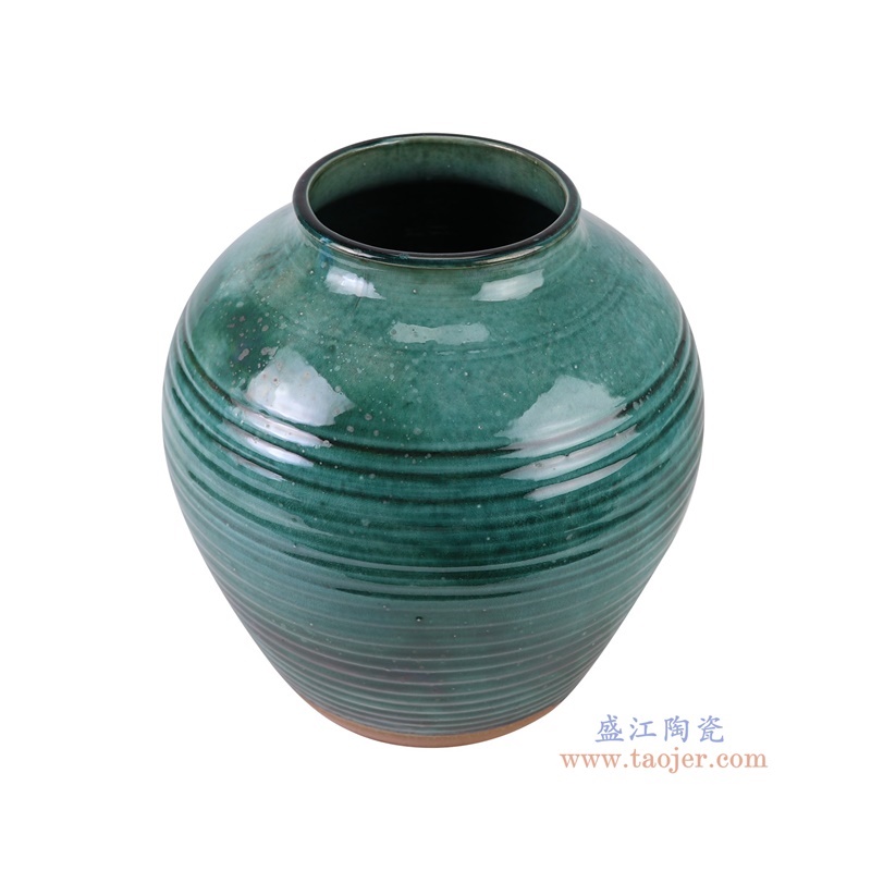 窑变绿色条纹罐子,产品编号:RZSP58 产品尺寸(单位cm): 高27直径26.8口径底径16.8重量4.15KG