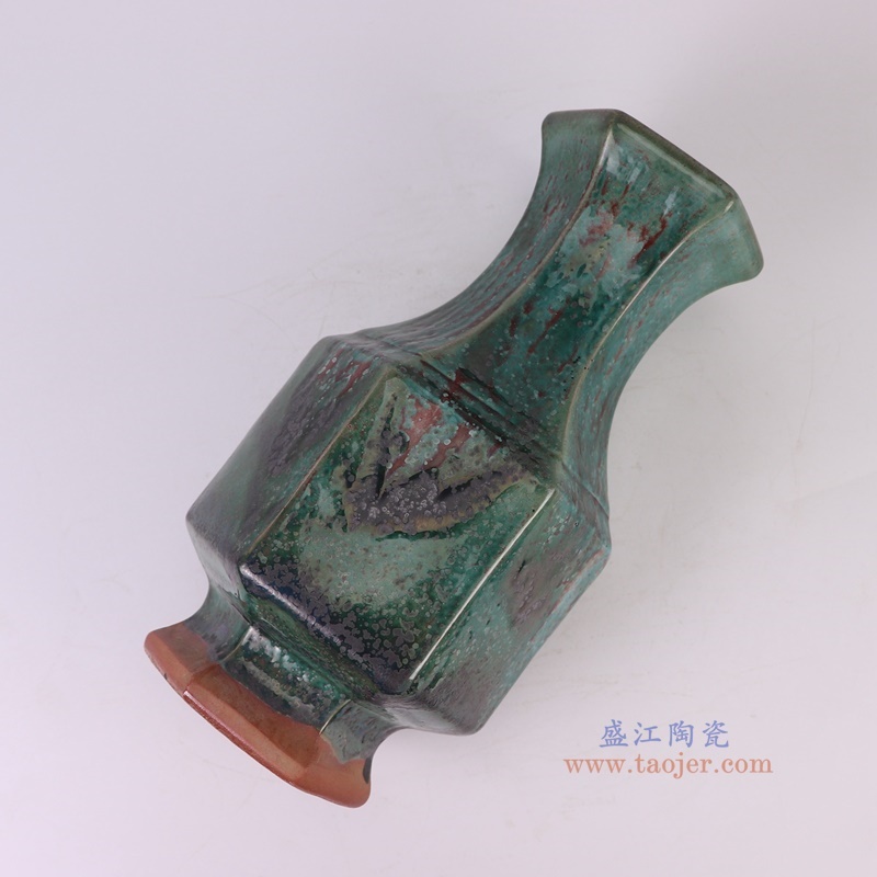 窑变绿色八方花瓶,产品编号:RZSP60 产品尺寸(单位cm): 高27.7直径14.5口径底径10重量1.3KG