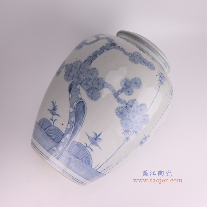 青花松竹梅冬瓜罐,产品编号:RZSX65 产品尺寸(单位cm): 高40.8直径30口径底径16.5重量6.25KG