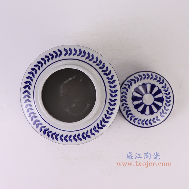 青花蓝底竖纹直筒茶叶罐小号,产品编号:RZTo53-C-S 产品尺寸(单位cm): 高16直径15.3口径底径重量1.1KG
