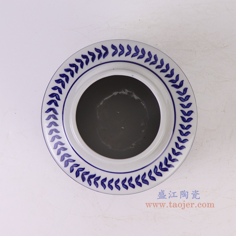 青花蓝底竖纹直筒茶叶罐小号，产品编号：RZTo53-C-S       产品尺寸(单位cm):  高16直径15.3口径底径重量1.1KG