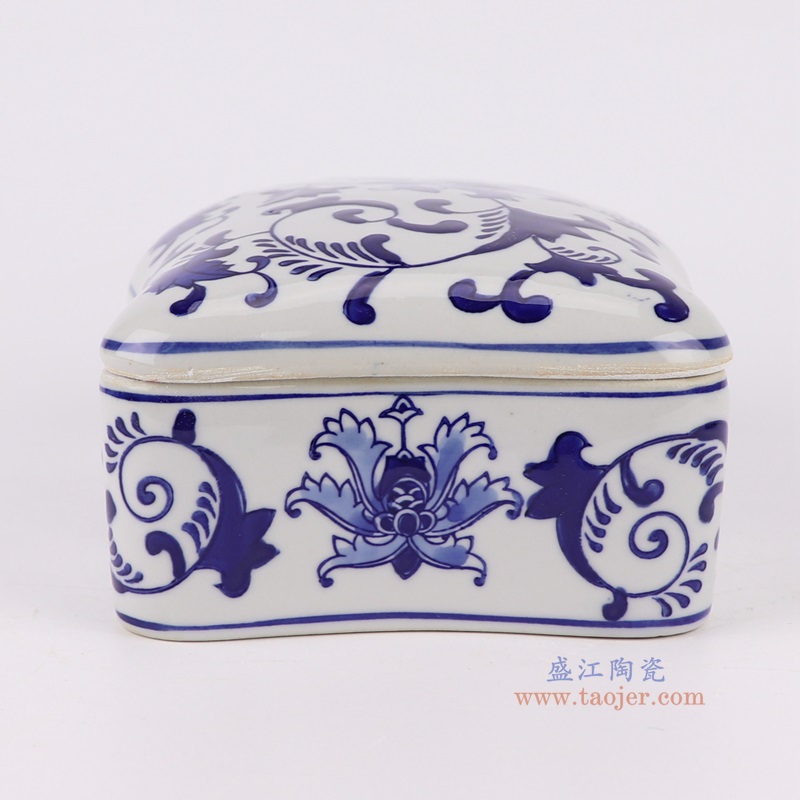 青花缠枝莲长方形糖果盒，产品编号：RXAE-FL15-439       产品尺寸(单位cm):  高8.7直径20口径21底径重量1.4KG