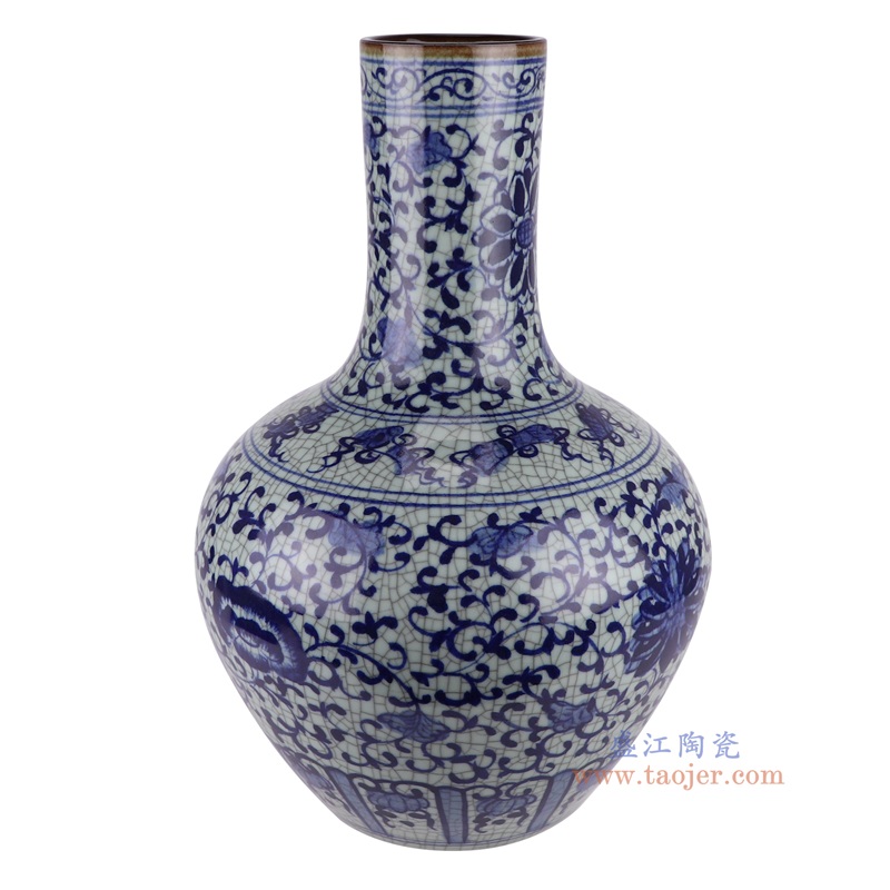仿古开片青花缠枝莲天球瓶，产品编号：RXAH06       产品尺寸(单位cm):  高54直径36口径19.5底径19.2重量12.55KG
