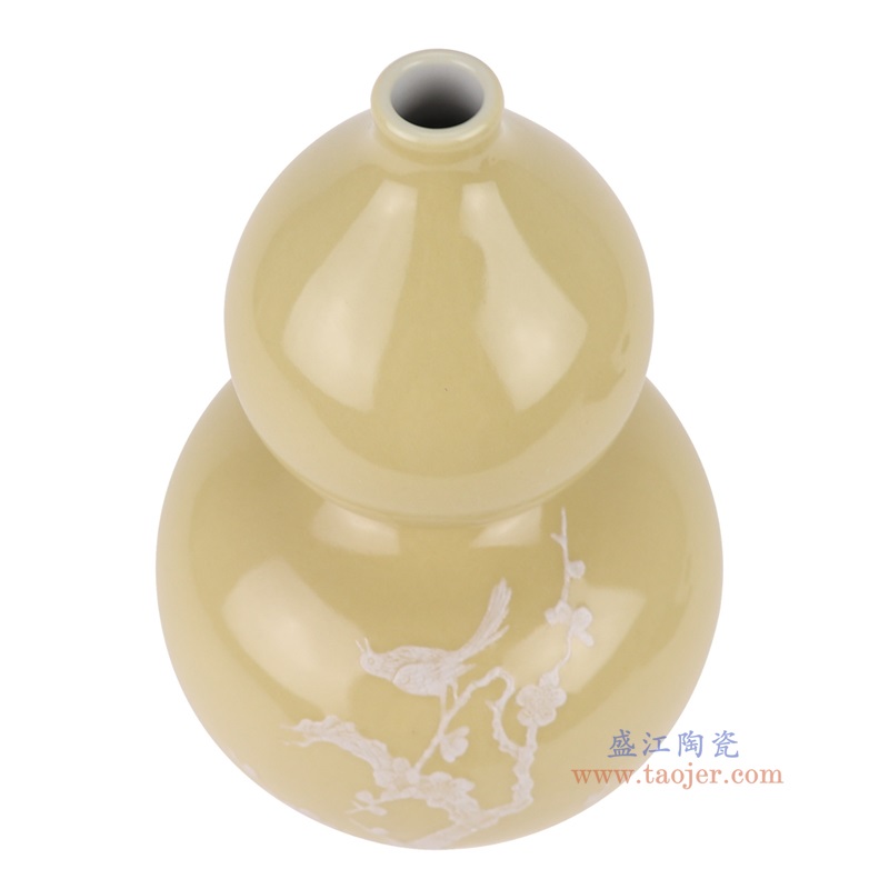 颜色釉黄底雕刻白梅花鸟葫芦瓶，产品编号：RXAI02-A 产品尺寸(单位cm): 高27.9直径16.5口径15.5底径9.3重量1.85KG