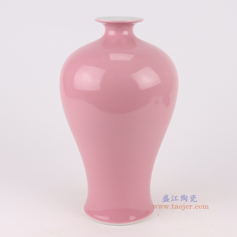 颜色釉粉红底雕刻白梅花鸟梅瓶，产品编号：RXAI03-B       产品尺寸(单位cm):  高26.6直径15.7口径19.5底径10重量1.5KG