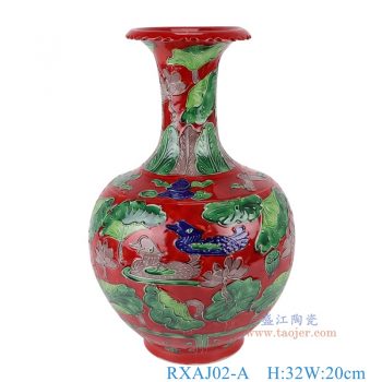 RXAJ02-A    红底雕刻鸳鸯戏水荷花纹花口赏瓶大号，  高32直径20口径15.5底径10重量2.5KG
