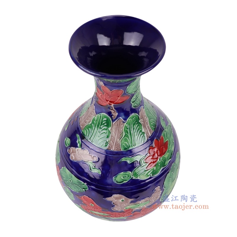 蓝底雕刻鸳鸯戏水荷花纹玉壶春瓶小号，产品编号：RXAJ03-C       产品尺寸(单位cm):  高27直径16.2口径底径8.6重量1.4KG