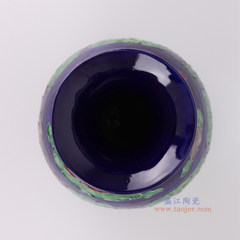 蓝底雕刻鸳鸯戏水荷花纹玉壶春瓶小号，产品编号：RXAJ03-C       产品尺寸(单位cm):  高27直径16.2口径底径8.6重量1.4KG
