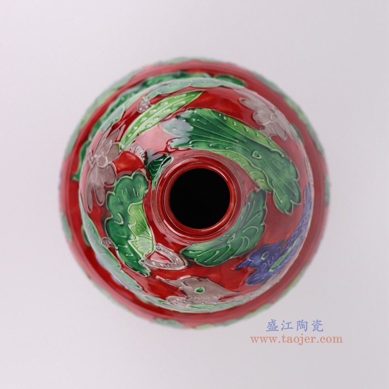 红底雕刻鸳鸯戏水荷花纹葫芦瓶大号，产品编号：RXAJ05       产品尺寸(单位cm):  高32.8直径20口径底径11.2重量2KG