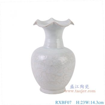 RXBF07 仿宋湖田窑影青刻花花口观音瓶 高23直径14.3底径8.5重量1.1KG