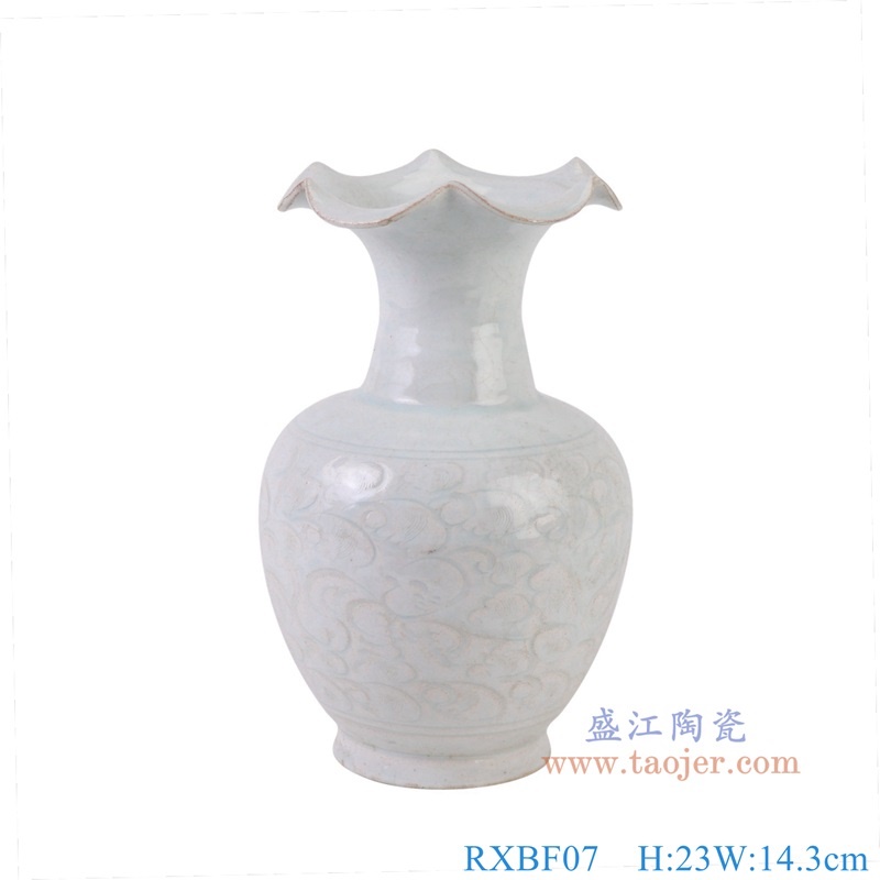 仿宋湖田窑影青刻花花口观音瓶