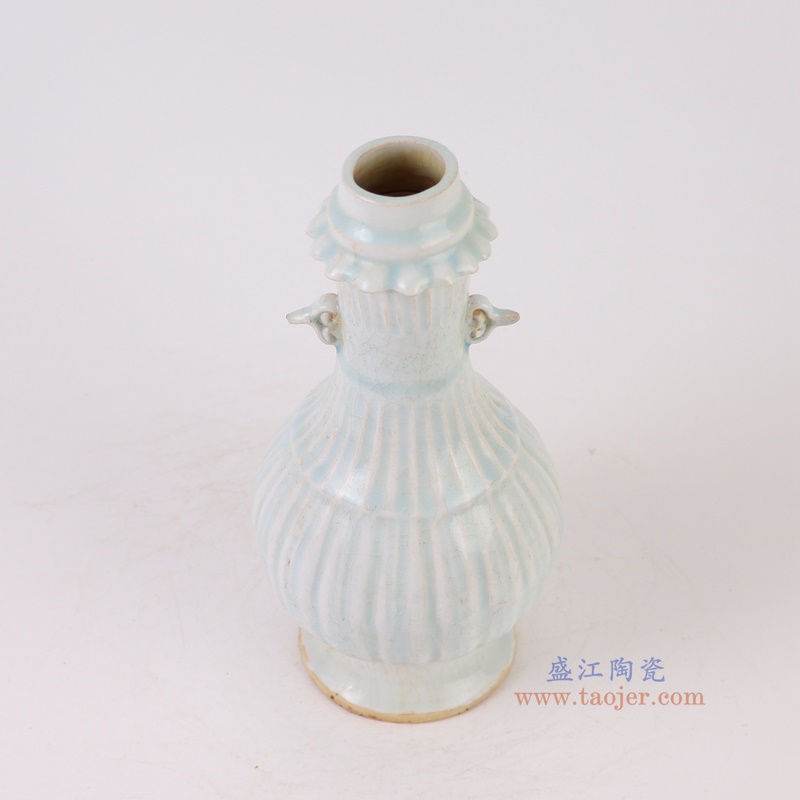 仿宋湖田窑影青瓜楞纹烛台