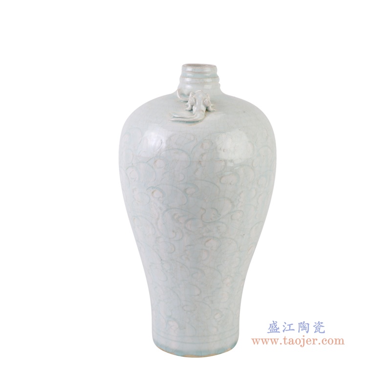 仿宋湖田窑影青刻花双耳梅瓶