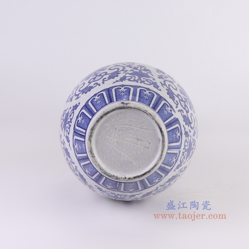 RYUJ60-C青花开片缠枝莲赏瓶底部图