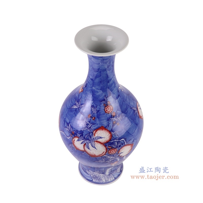 蓝底青花釉里红仙桃纹橄榄瓶俯视图