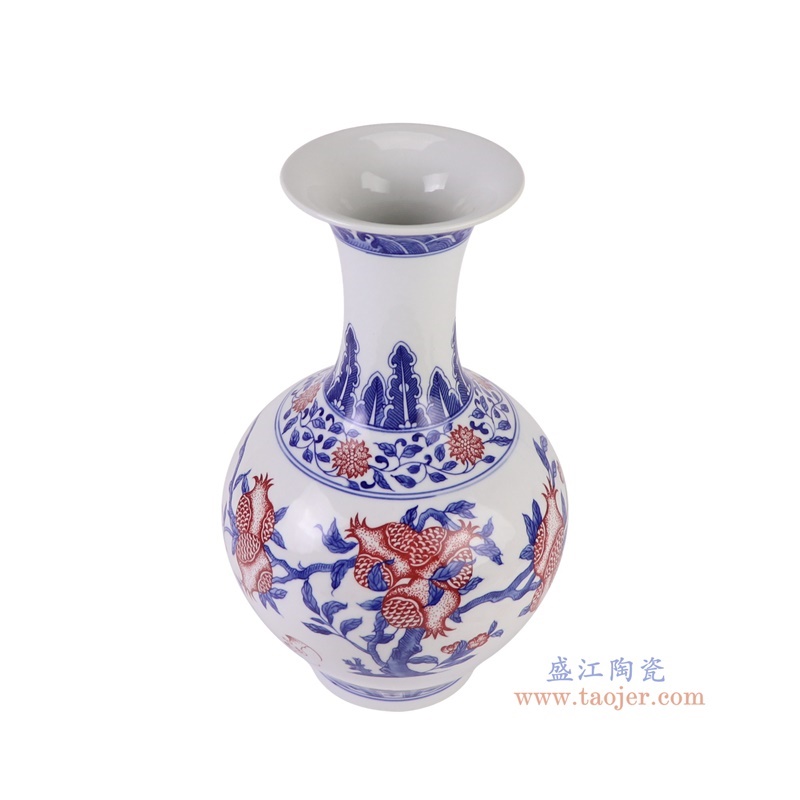 青花釉里红石榴纹赏瓶俯视图