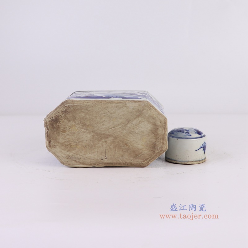 RZKJ19-A青花山水六面扁肚盖罐底部图