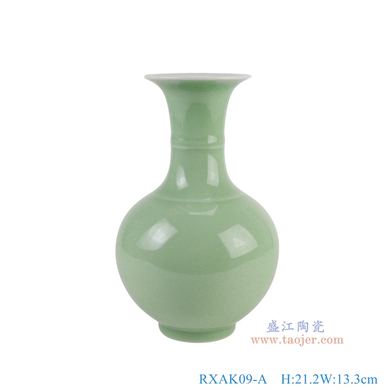 RXAK09-A豆青釉竹节小赏瓶正面图